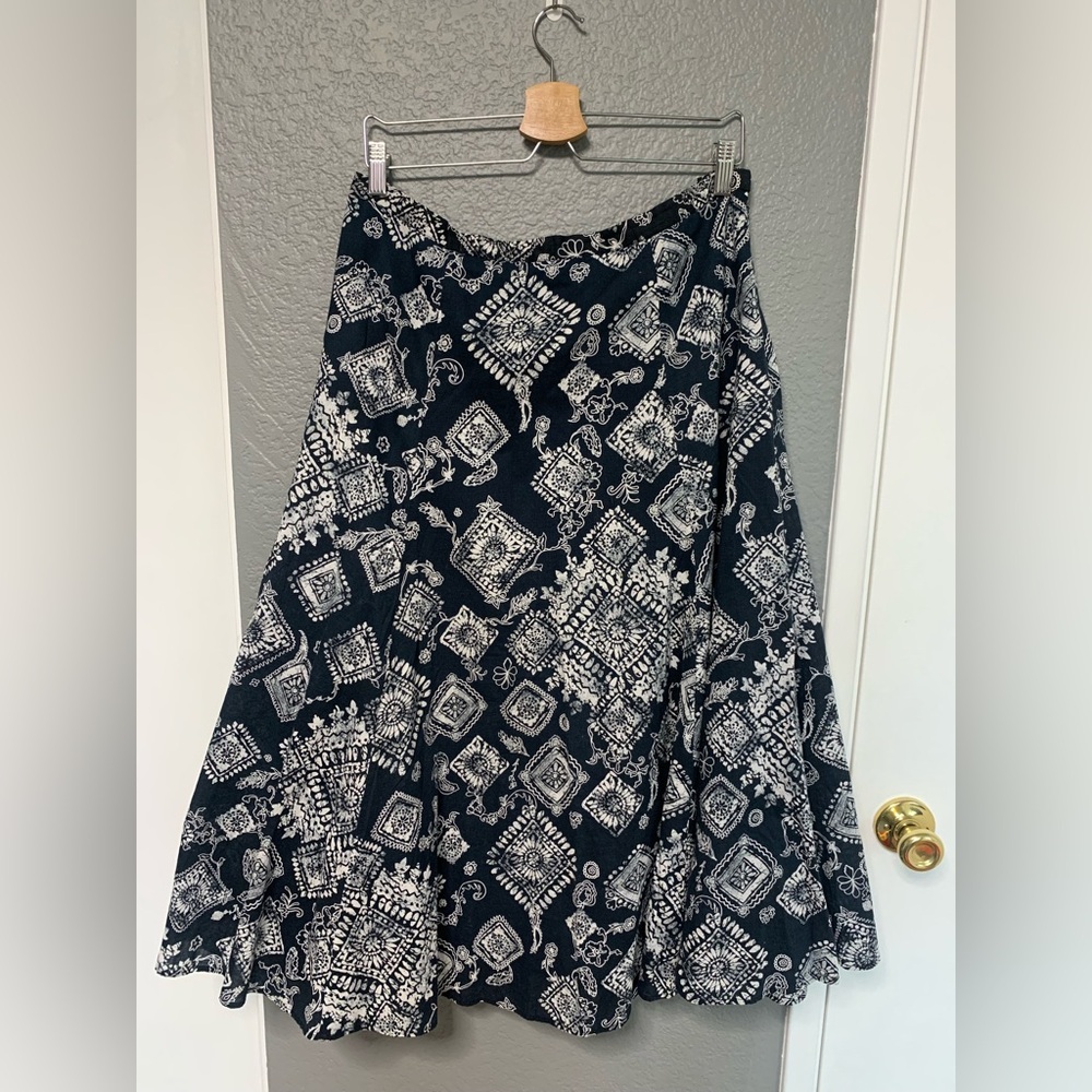 Coldwater Creek Navy Blue and White Skirt